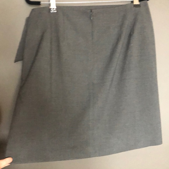 NWT - Loft Wrap Skirt - Machine Washable - Picture 2 of 4
